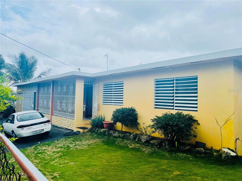 Recently Sold: $120,000 (3 beds, 2 baths, 1100 Square Feet)