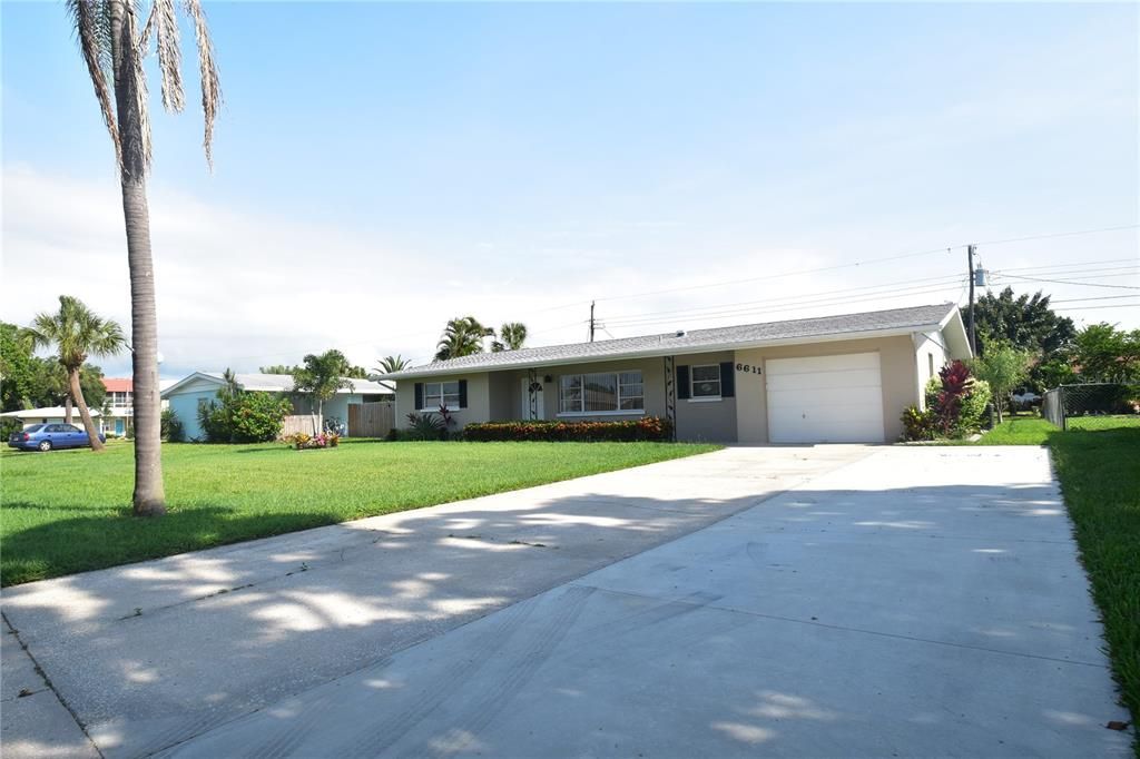 Recently Rented: $2,550 (2 beds, 2 baths, 1415 Square Feet)