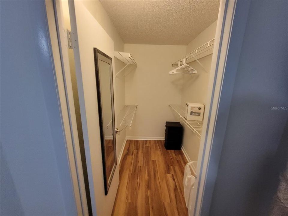 Recently Rented: $2,400 (1 beds, 1 baths, 754 Square Feet)