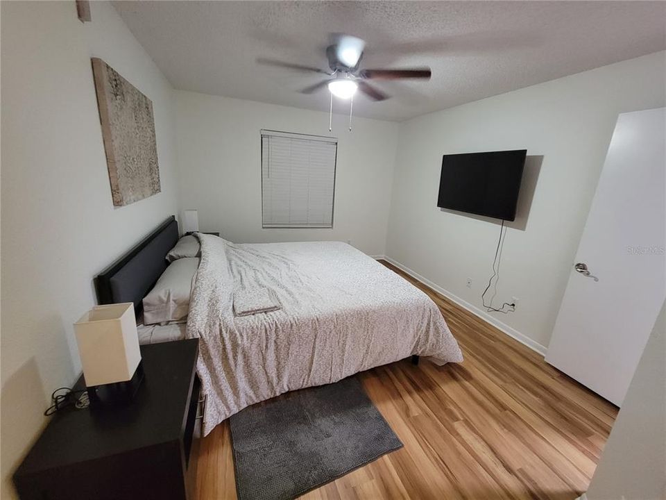 Recently Rented: $2,400 (1 beds, 1 baths, 754 Square Feet)