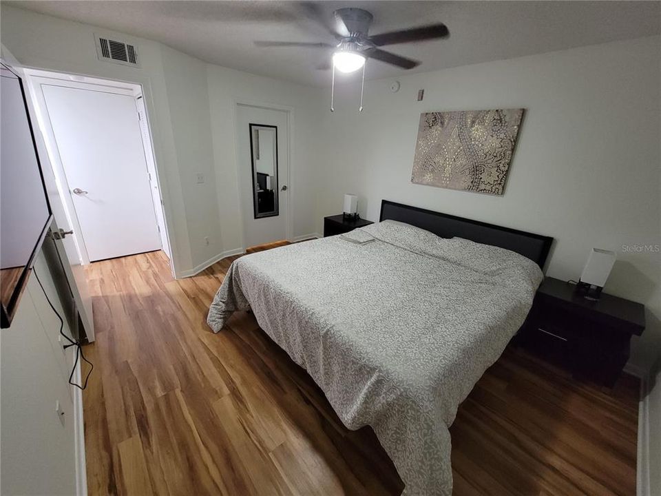 Recently Rented: $2,400 (1 beds, 1 baths, 754 Square Feet)