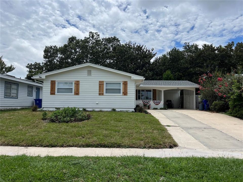 Recently Sold: $379,000 (3 beds, 2 baths, 1577 Square Feet)