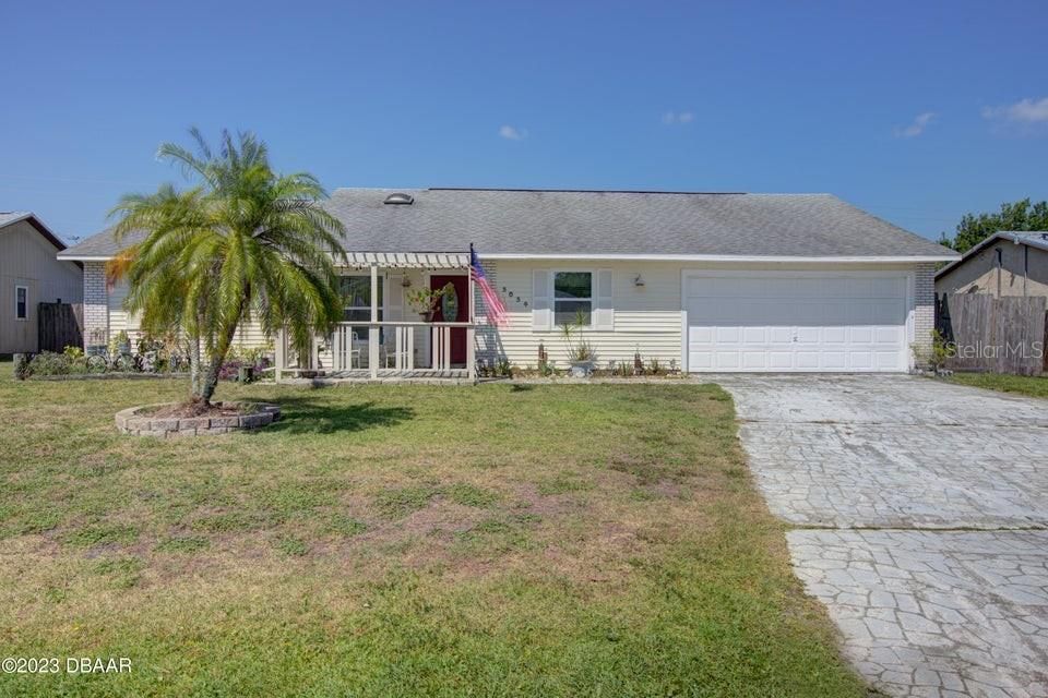 Recently Sold: $320,000 (3 beds, 2 baths, 1510 Square Feet)