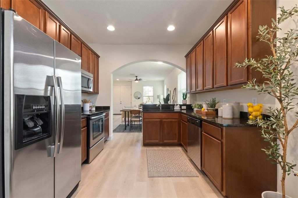 Recently Sold: $485,000 (3 beds, 2 baths, 1898 Square Feet)