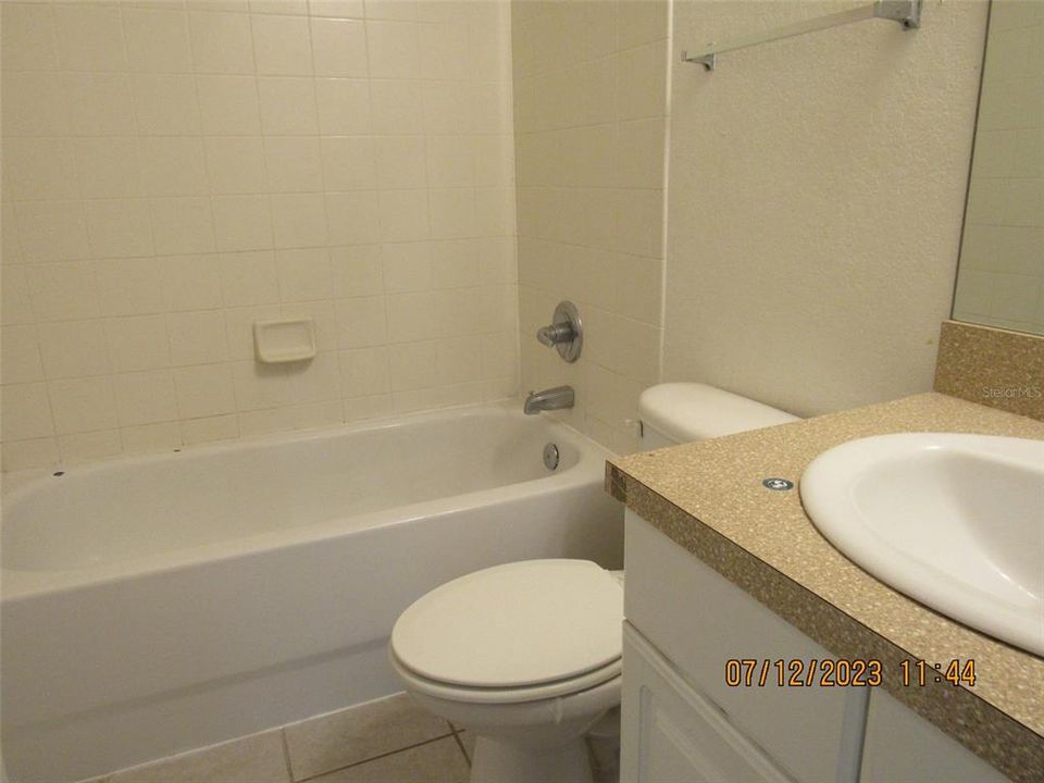 Recently Rented: $1,100 (2 beds, 2 baths, 973 Square Feet)
