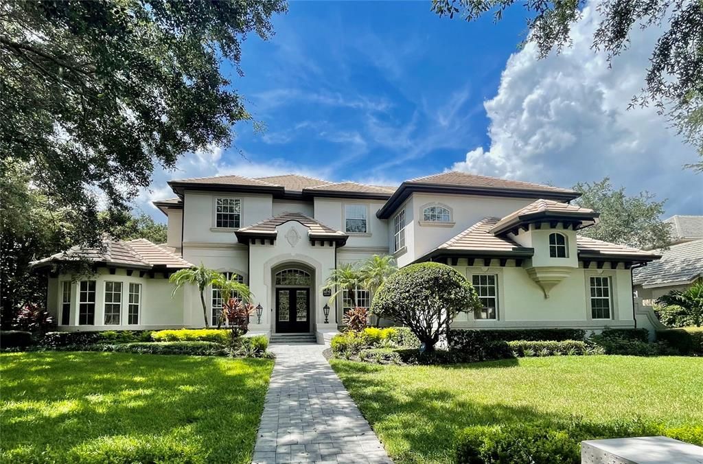 Recently Sold: $3,075,000 (6 beds, 6 baths, 6490 Square Feet)