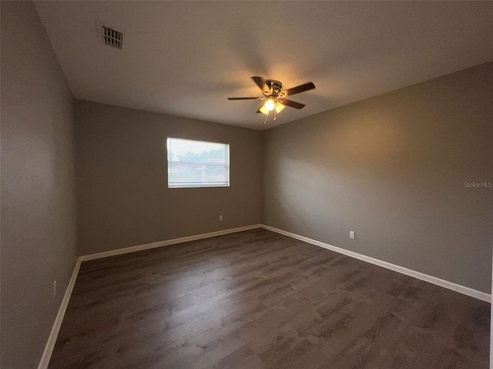 Recently Rented: $1,495 (2 beds, 1 baths, 800 Square Feet)
