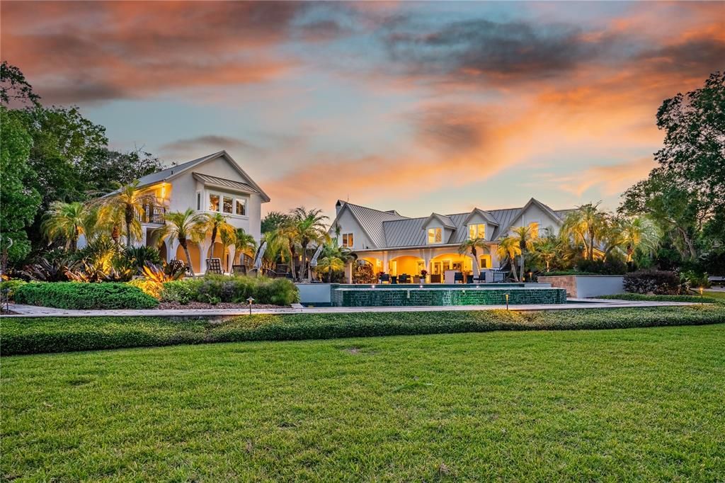 Recently Sold: $2,999,990 (5 beds, 4 baths, 8180 Square Feet)