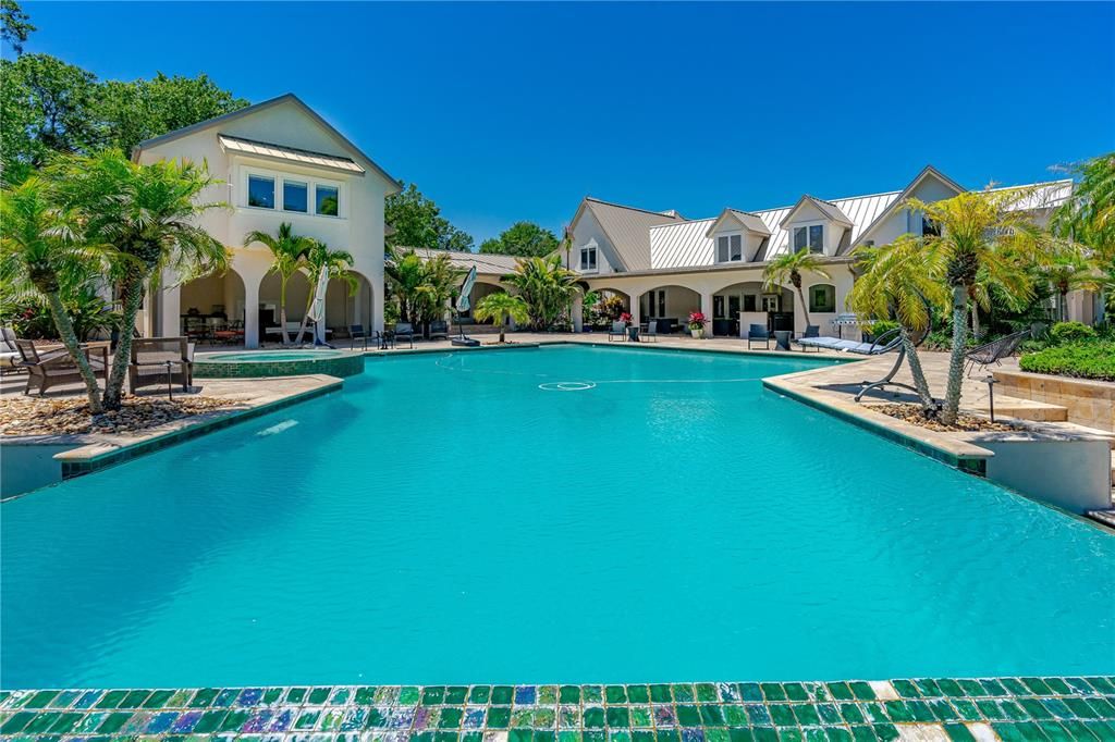 Recently Sold: $2,999,990 (5 beds, 4 baths, 8180 Square Feet)