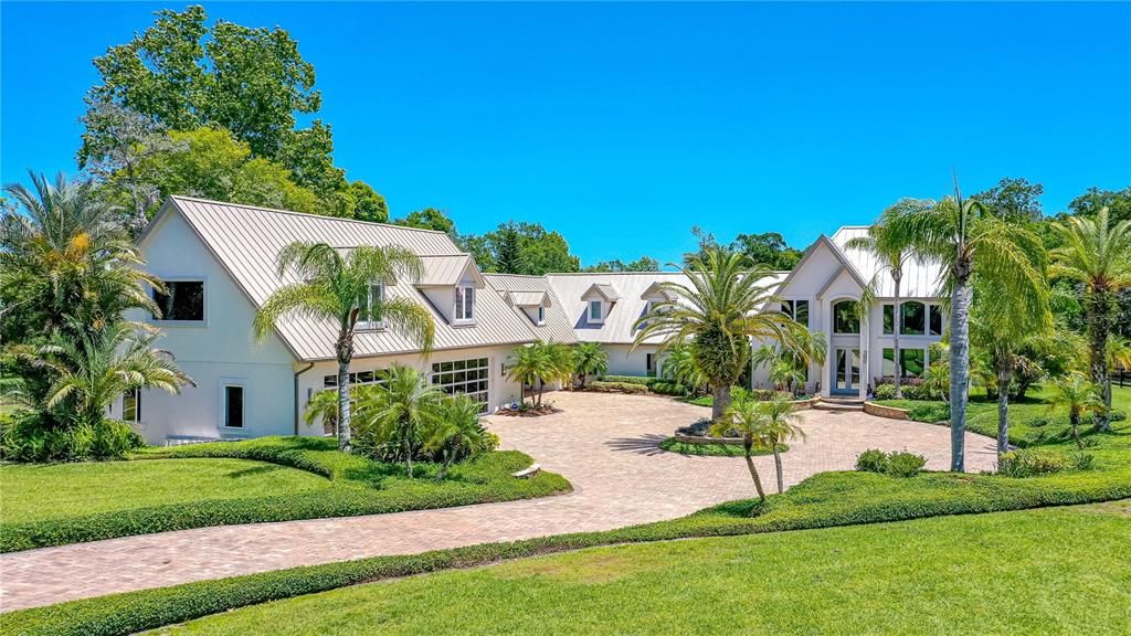 Recently Sold: $2,999,990 (5 beds, 4 baths, 8180 Square Feet)