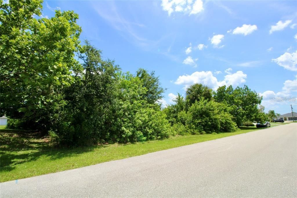 En Venta: $28,000 (0.23 acres)