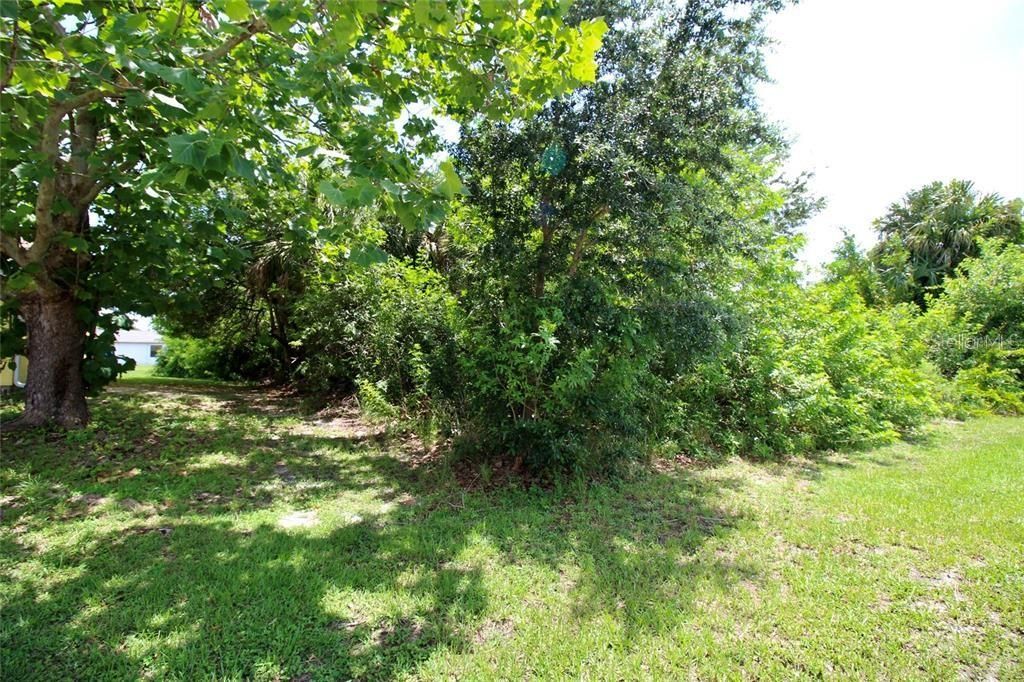 En Venta: $28,000 (0.23 acres)