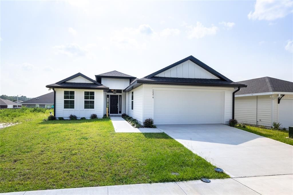 Recently Sold: $369,500 (3 beds, 3 baths, 1586 Square Feet)