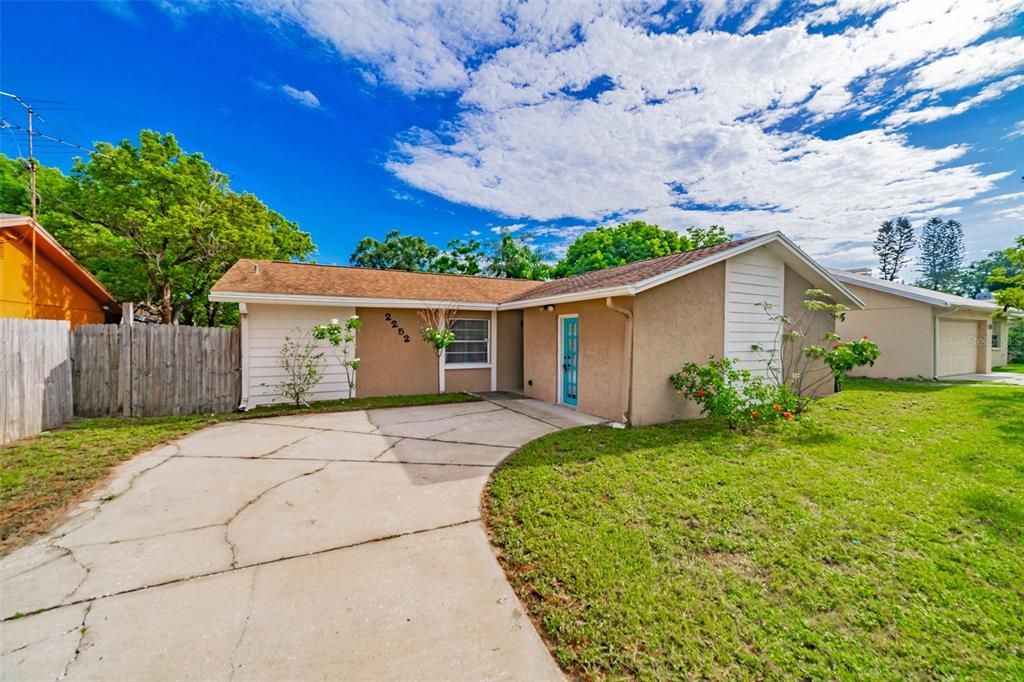 Active With Contract: $279,990 (3 beds, 2 baths, 1776 Square Feet)