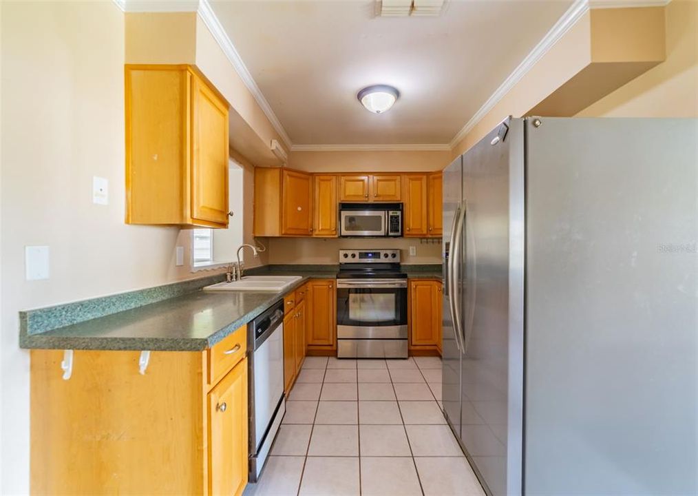 Active With Contract: $279,990 (3 beds, 2 baths, 1776 Square Feet)