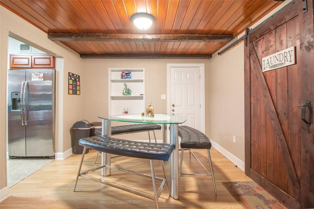 В аренду: $5,400 (6 спален, 4 ванн, 2020 Квадратных фут)