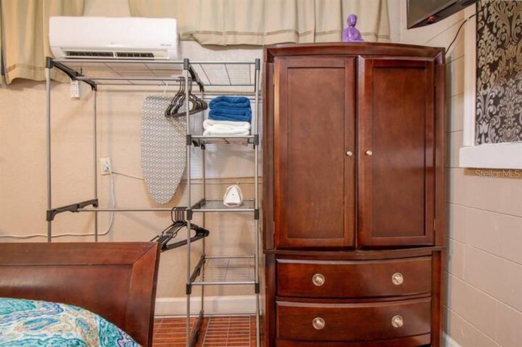 В аренду: $5,400 (6 спален, 4 ванн, 2020 Квадратных фут)