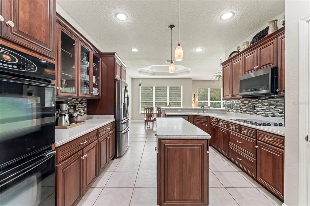 Recently Sold: $610,000 (4 beds, 3 baths, 2575 Square Feet)