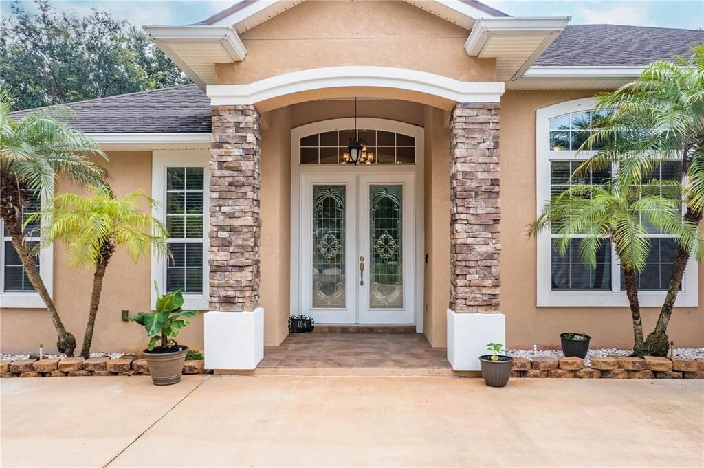 Recently Sold: $610,000 (4 beds, 3 baths, 2575 Square Feet)