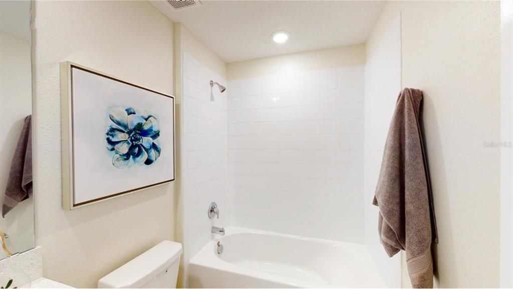 最近售出: $358,330 (3 贝兹, 2 浴室, 1555 平方英尺)