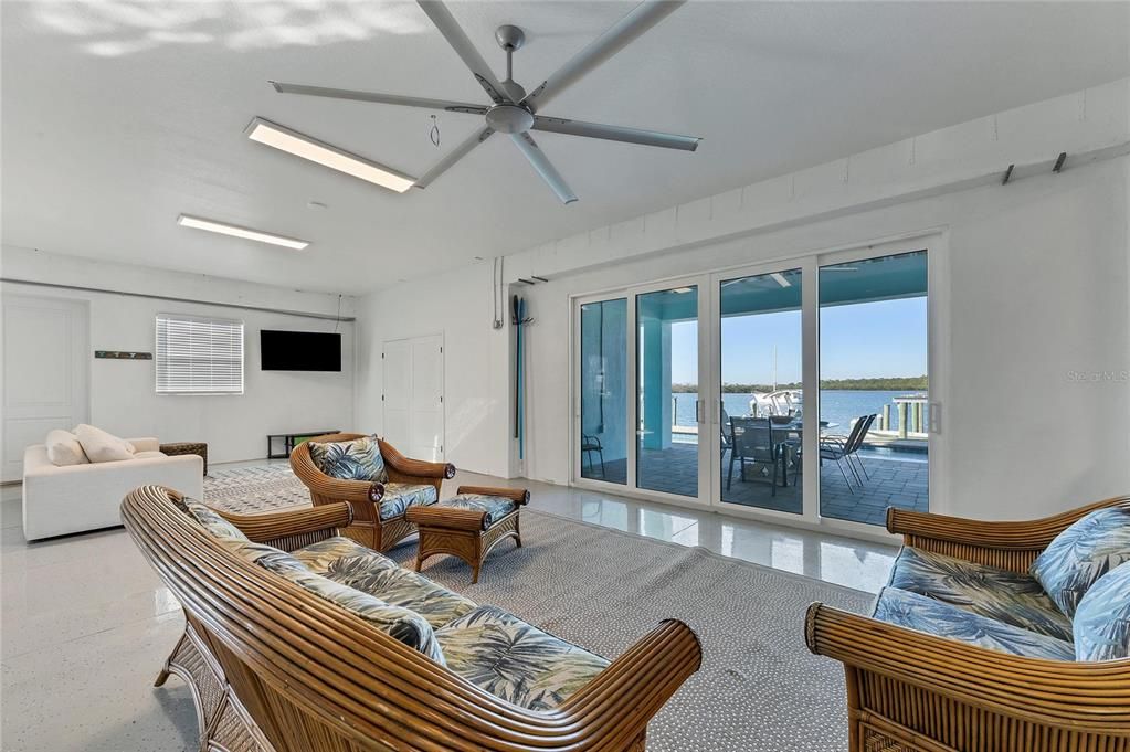 Recently Sold: $2,900,000 (4 beds, 3 baths, 2929 Square Feet)