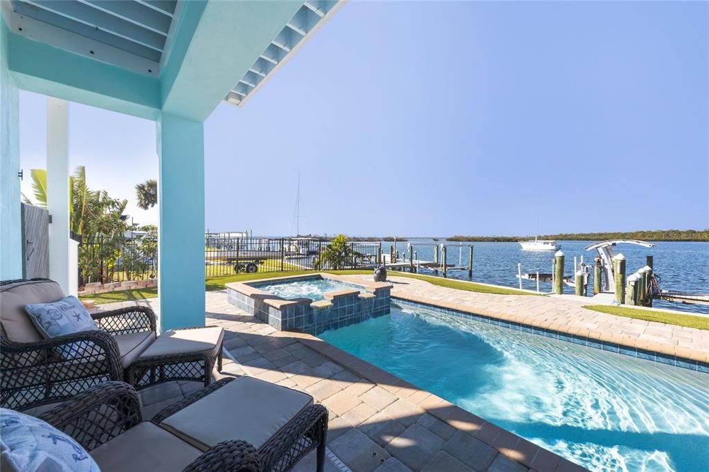 Recently Sold: $2,900,000 (4 beds, 3 baths, 2929 Square Feet)