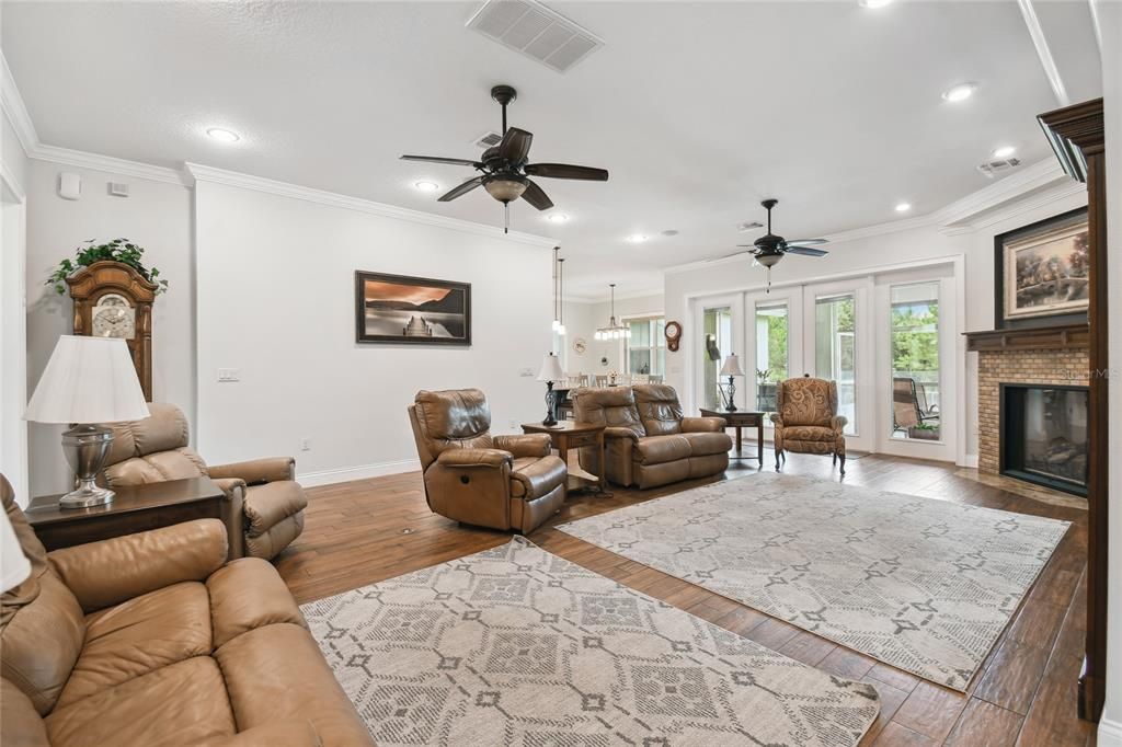 Recently Sold: $1,250,000 (4 beds, 3 baths, 3174 Square Feet)