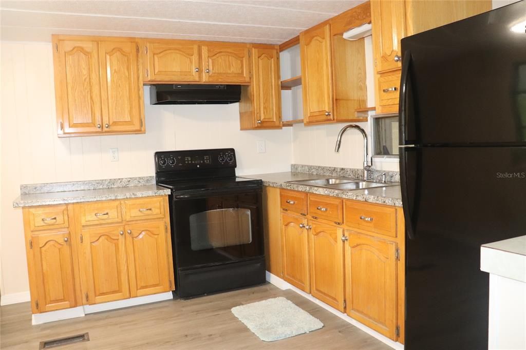 Recently Sold: $87,900 (2 beds, 1 baths, 672 Square Feet)