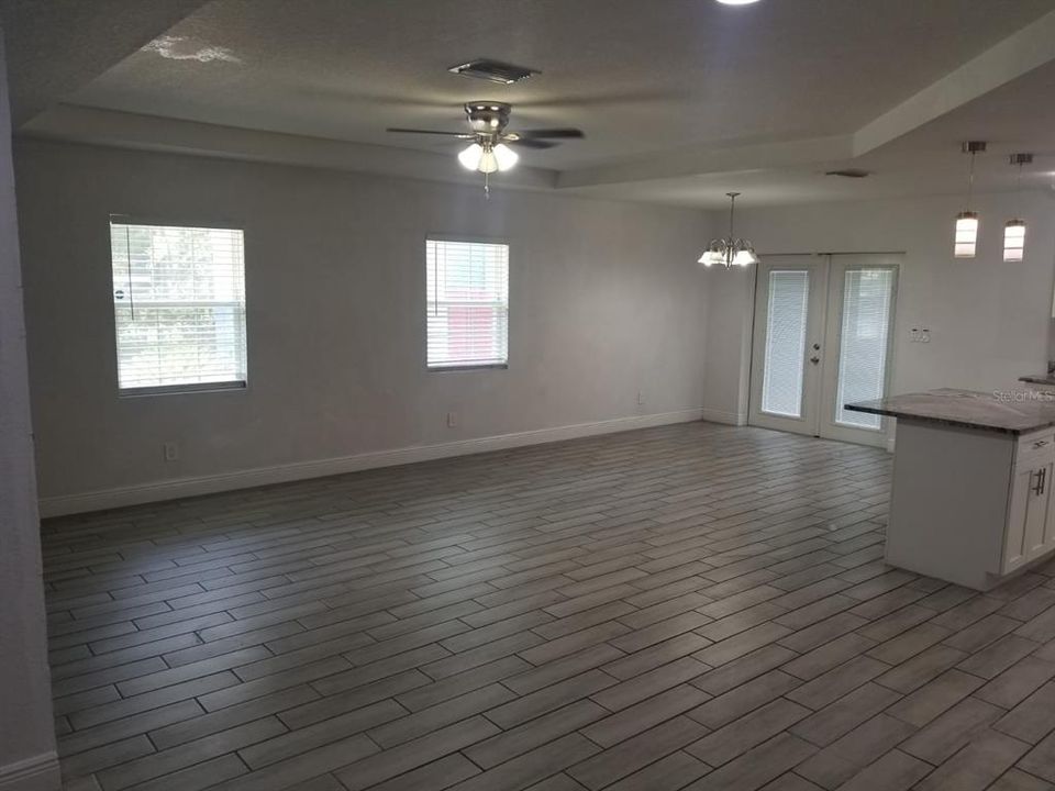 For Rent: $2,149 (3 beds, 2 baths, 1400 Square Feet)