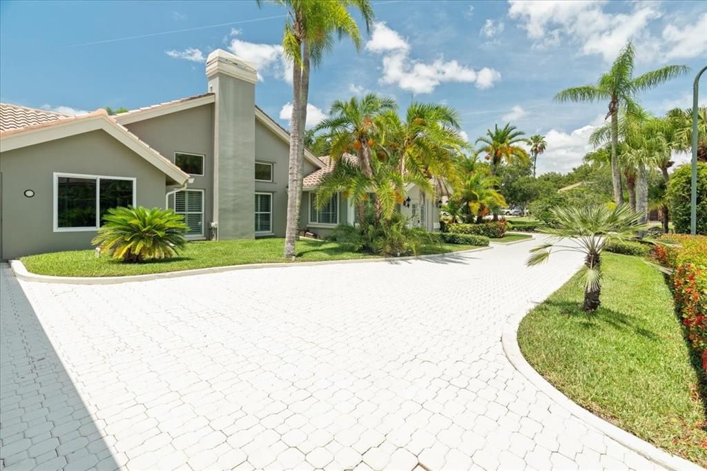 Recently Sold: $1,599,999 (5 beds, 4 baths, 5263 Square Feet)