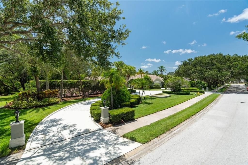 Recently Sold: $1,599,999 (5 beds, 4 baths, 5263 Square Feet)