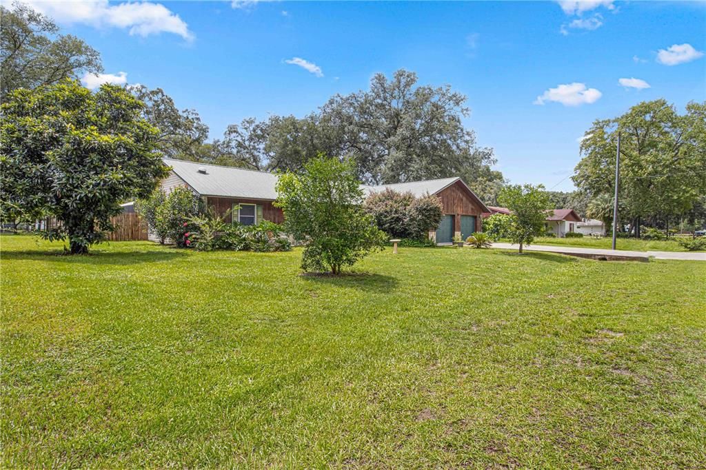 Recently Sold: $340,000 (3 beds, 3 baths, 2587 Square Feet)