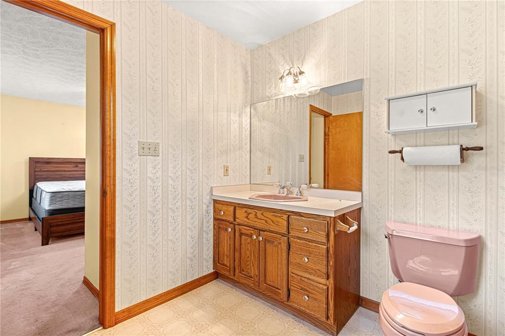 最近售出: $340,000 (3 贝兹, 3 浴室, 2587 平方英尺)