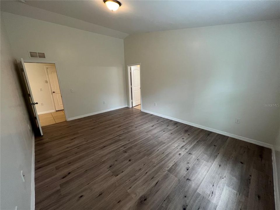 Recently Rented: $2,200 (3 beds, 2 baths, 1522 Square Feet)