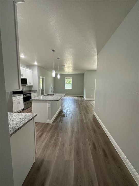 Recently Sold: $295,000 (3 beds, 2 baths, 1604 Square Feet)