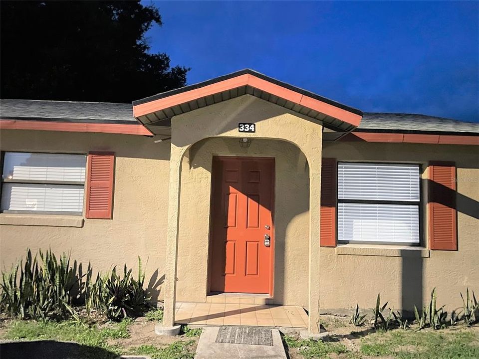 Recently Rented: $1,200 (2 beds, 1 baths, 810 Square Feet)