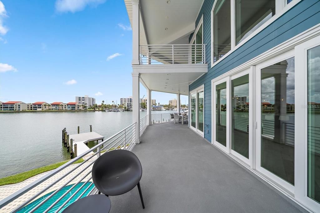 Recently Sold: $5,688,000 (5 beds, 4 baths, 5106 Square Feet)