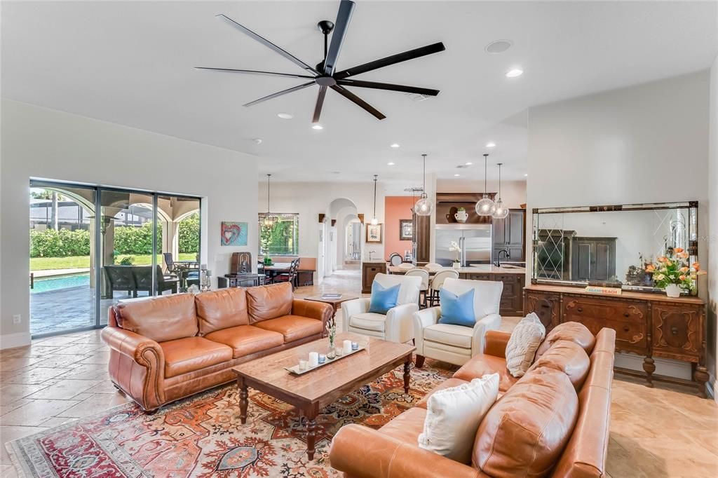 Recently Sold: $1,637,000 (4 beds, 4 baths, 5475 Square Feet)