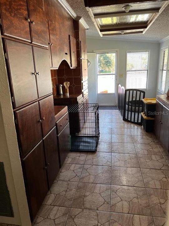 Vendido Recientemente: $300,000 (2 camas, 2 baños, 2482 Pies cuadrados)