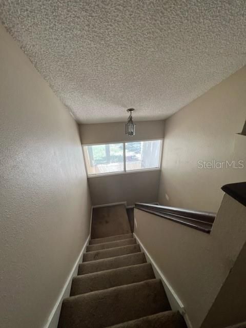 Recently Sold: $139,000 (2 beds, 2 baths, 1392 Square Feet)