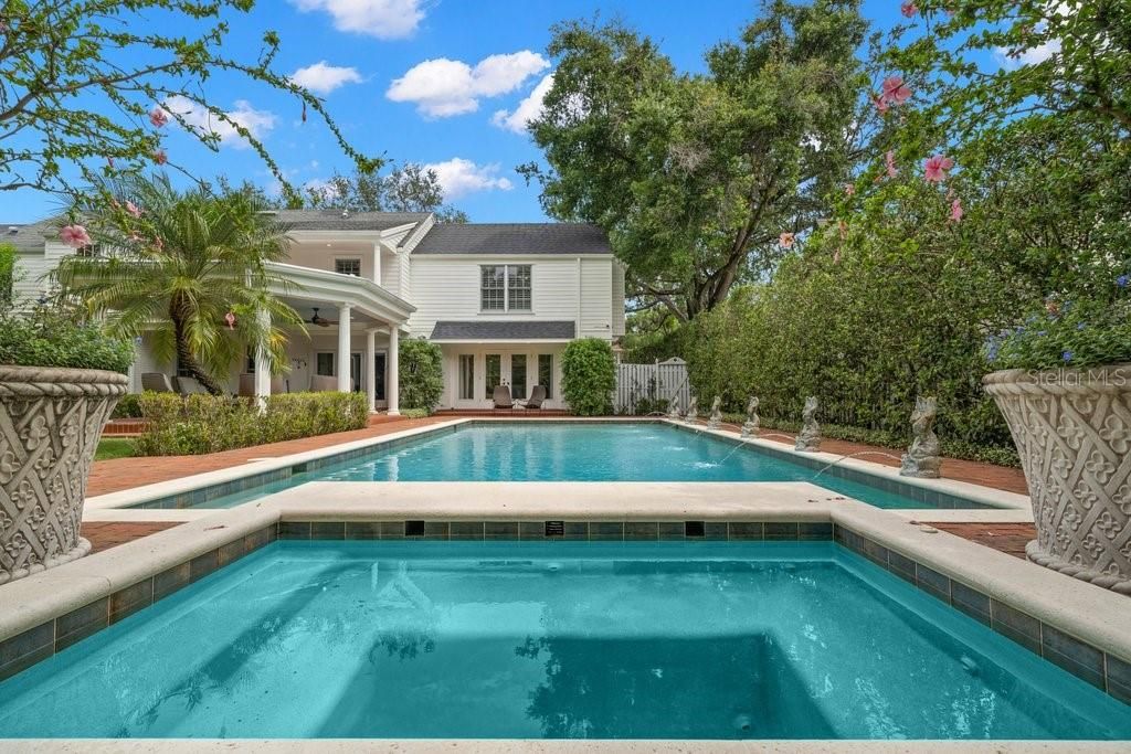 Recently Sold: $3,650,000 (5 beds, 4 baths, 5089 Square Feet)