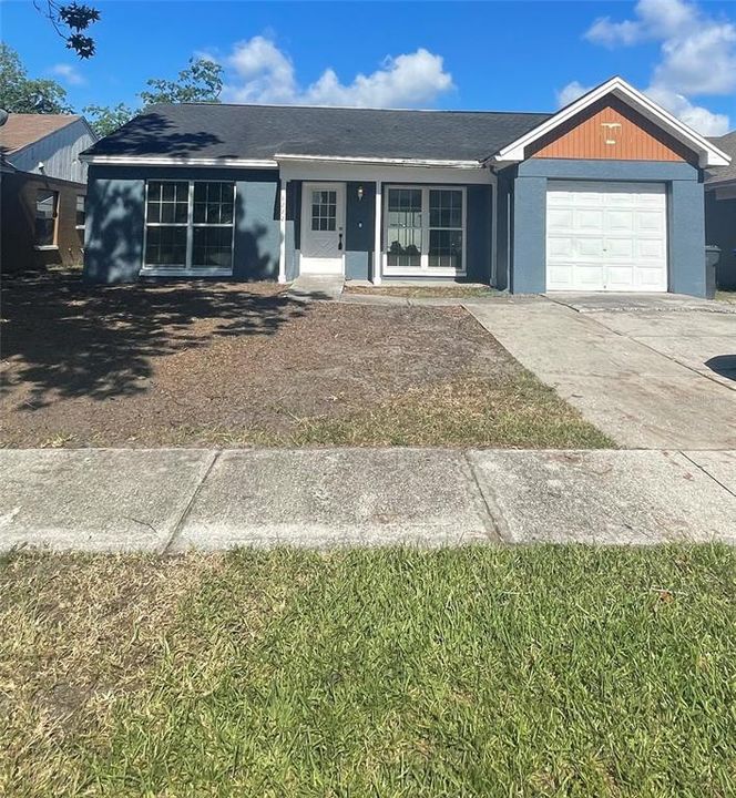 Recently Sold: $240,000 (3 beds, 2 baths, 1164 Square Feet)