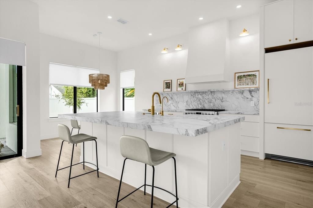 Recently Sold: $1,000,000 (3 beds, 2 baths, 1903 Square Feet)