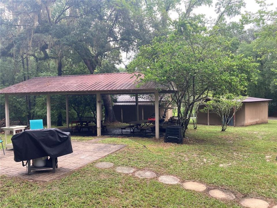 Recently Sold: $274,900 (3 beds, 2 baths, 1404 Square Feet)
