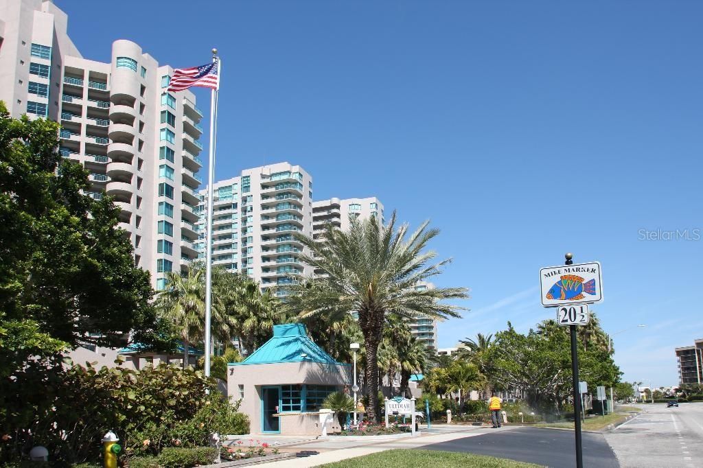 Recently Sold: $700,000 (1 beds, 2 baths, 980 Square Feet)