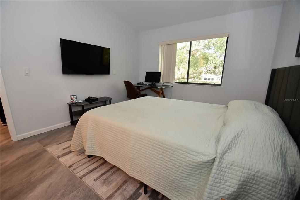 出租: $2,400 (2 贝兹, 2 浴室, 1211 平方英尺)