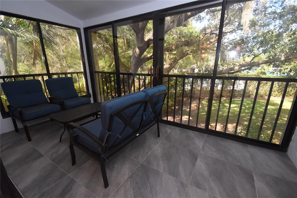 出租: $2,400 (2 贝兹, 2 浴室, 1211 平方英尺)