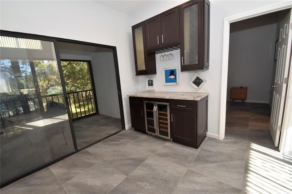 出租: $2,400 (2 贝兹, 2 浴室, 1211 平方英尺)