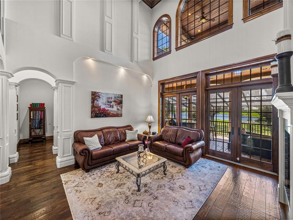 Recently Sold: $1,650,000 (6 beds, 4 baths, 6075 Square Feet)