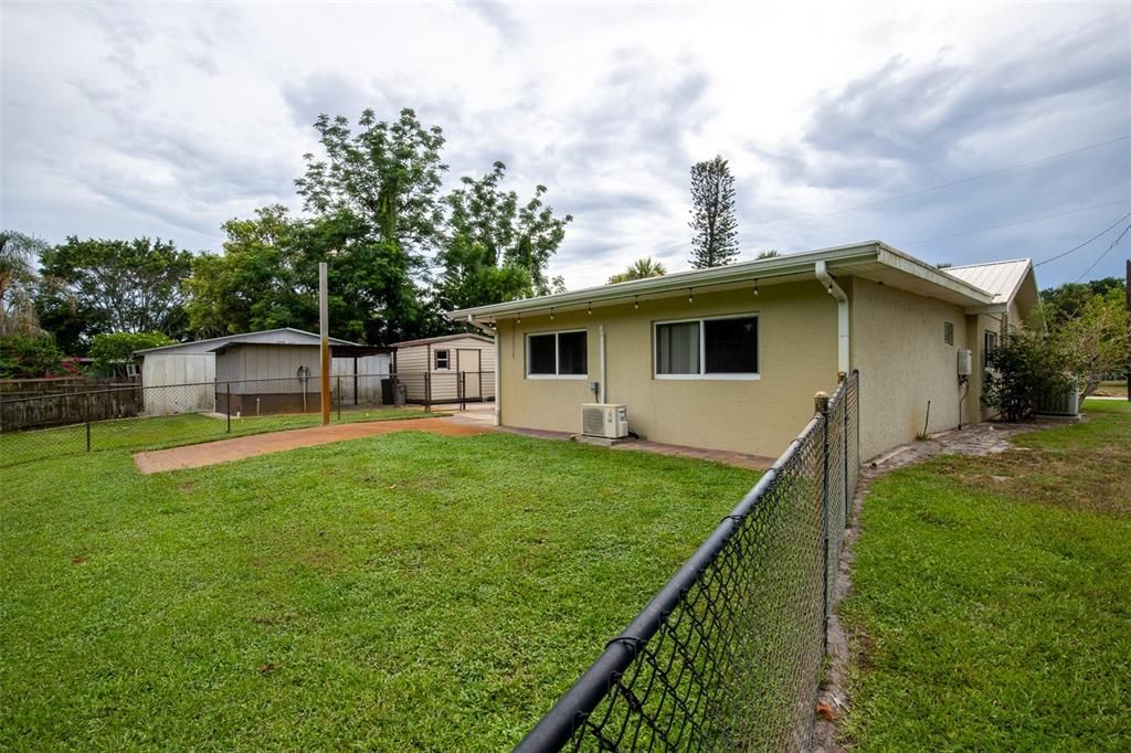 Recently Sold: $267,395 (2 beds, 2 baths, 1956 Square Feet)